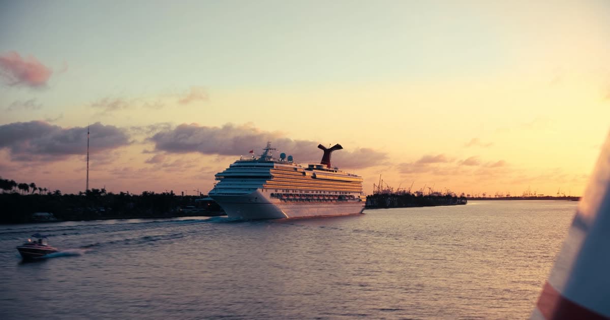 A cruise ship leaving a Florida port on a short sailing